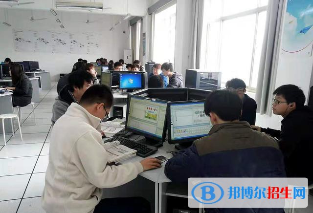 蘭州2023年計算機(jī)學(xué)校都有什么專業(yè)適合男生