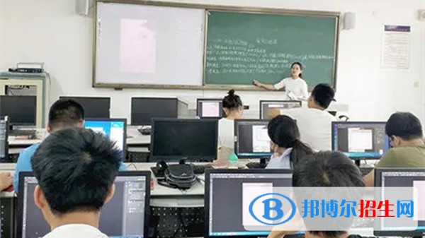 蘭州2023年計(jì)算機(jī)學(xué)校有什么專業(yè)適合女生