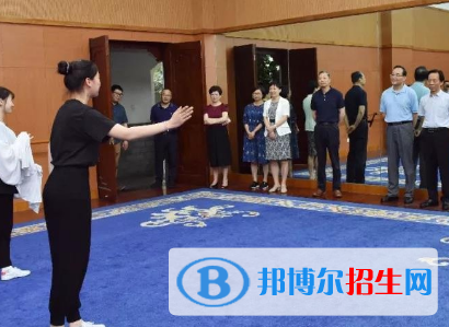 表演專(zhuān)業(yè)好嗎?