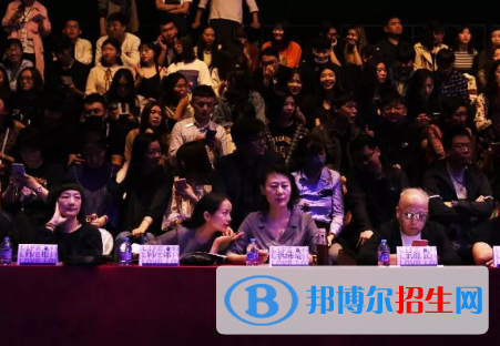 時(shí)尚表演與傳播專業(yè)好嗎?