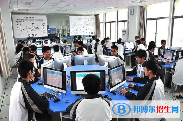 蘭州2023年去讀計(jì)算機(jī)學(xué)校學(xué)什么對(duì)以后好一點(diǎn)