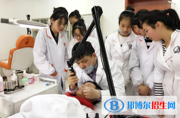 浙江2023年中專學(xué)校學(xué)費(fèi)多少錢