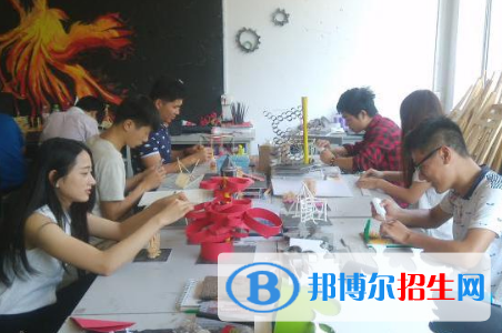 杭州2023年女孩子中專學什么專業(yè)好找工作