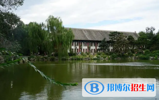 中國大學(xué)法學(xué)專業(yè)排名（2022研究型）