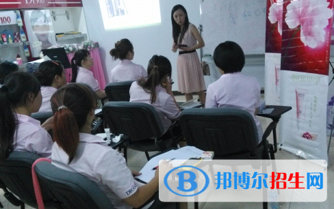 化妝品經(jīng)營(yíng)與管理專業(yè)好嗎?