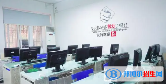 陜西2023年男生上中專學校學什么好
