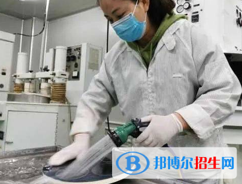 硅材料制備技術專業(yè)好嗎?