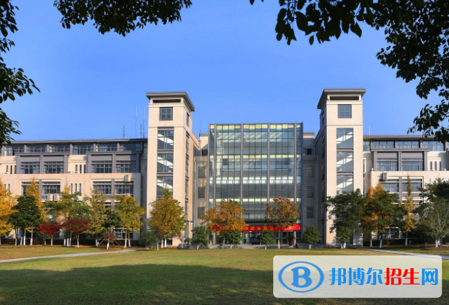 2022中國(guó)輕工類大學(xué)排名(校友會(huì))