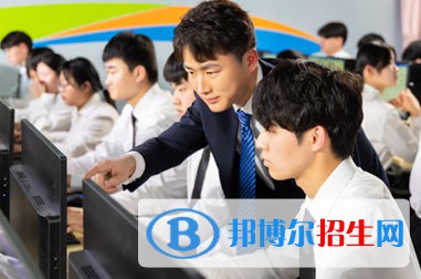 四川2023年初中生學(xué)計算機學(xué)校怎樣
