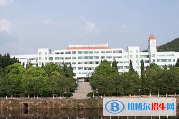 綿陽職業(yè)技術(shù)學(xué)院單招2023年學(xué)費(fèi)是多少