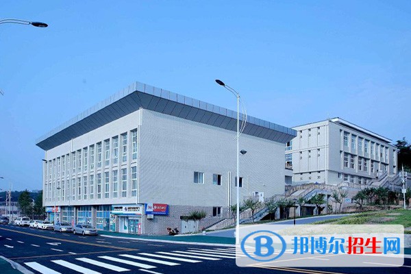 四川中醫(yī)藥高等專科學校單招2023年報名時間