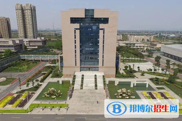 四川財經(jīng)職業(yè)學(xué)院單招2023年學(xué)費是多少