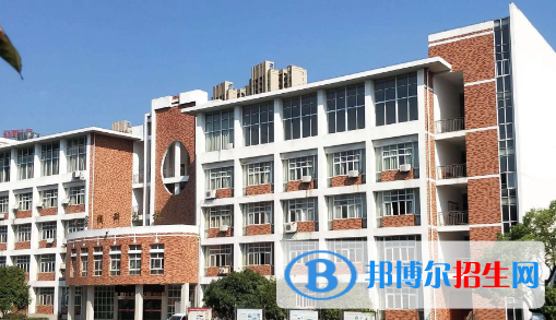余江區(qū)云錦高級(jí)中學(xué)、桃李中學(xué)2022錄取分?jǐn)?shù)線(xiàn)（2023參考）