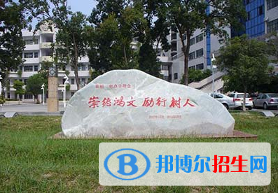 襄陽一中鴻文中學(xué)、襄陽三中實(shí)驗(yàn)中學(xué)2022錄取分?jǐn)?shù)線（2023參考）
