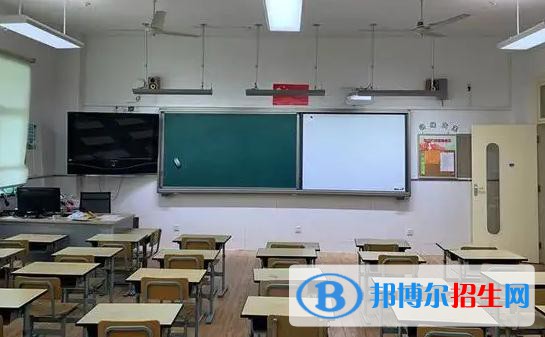 重慶2023年沒(méi)有畢業(yè)證可以讀中專學(xué)校嗎