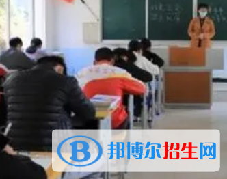 畢節(jié)雙山實(shí)驗(yàn)中學(xué)、金海湖新區(qū)響水中學(xué)、百里杜鵑二中2022錄取分?jǐn)?shù)線 (2023參考)