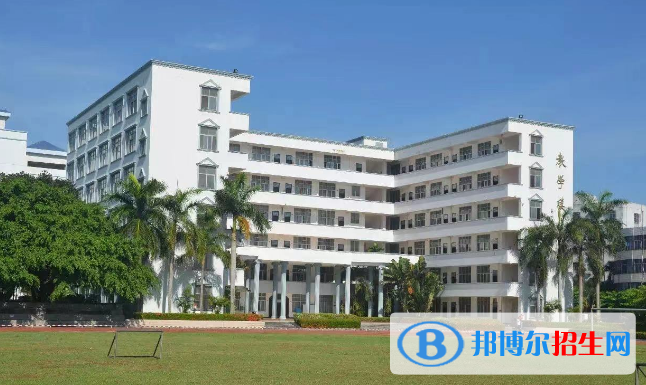 2022瓊海市高職院校排名(校友會(huì))