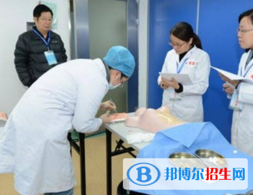 口腔醫(yī)學(xué)專業(yè)好嗎?(口腔醫(yī)學(xué)專業(yè))
