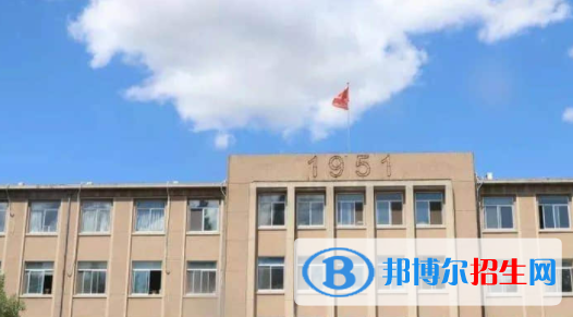 青島農(nóng)業(yè)大學(xué)海都學(xué)院是不是雙一流大學(xué)？