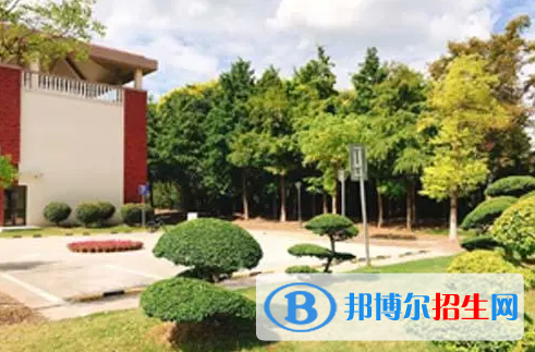 上海天華英澳美國(guó)際學(xué)?？孔V嗎2