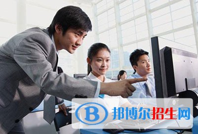 四川2023年計算機(jī)學(xué)校中專升大專考什么