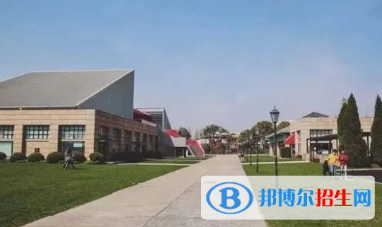 上海耀中國(guó)際學(xué)校初中部2023年課程體系