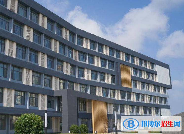 青島電影學(xué)院是不是雙一流大學(xué)？ 