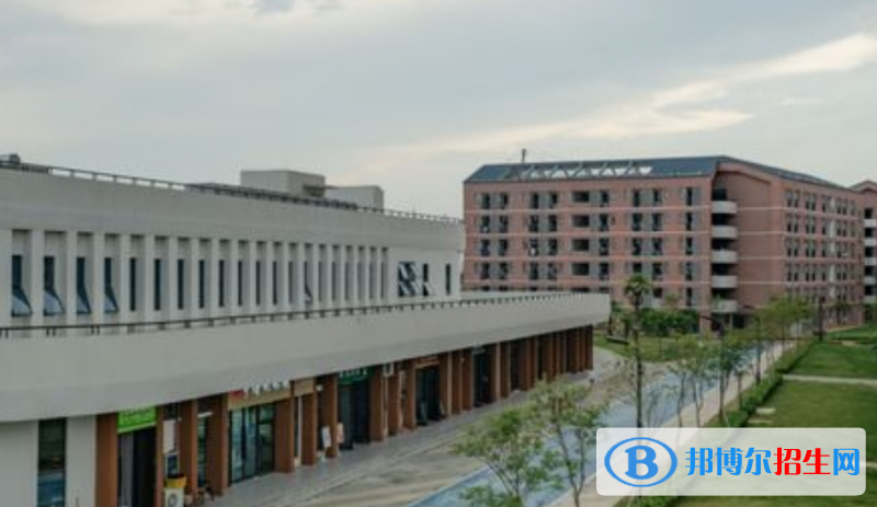 南寧理工學(xué)院是不是雙一流大學(xué)？