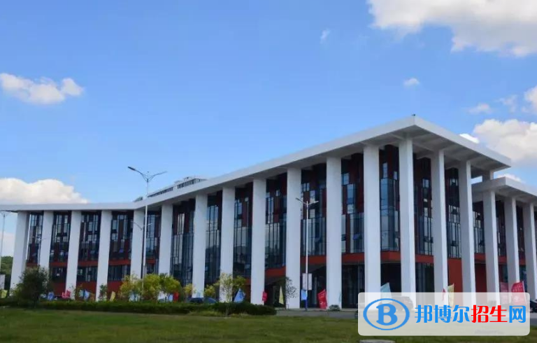 馬鞍山學院是不是雙一流大學？ 