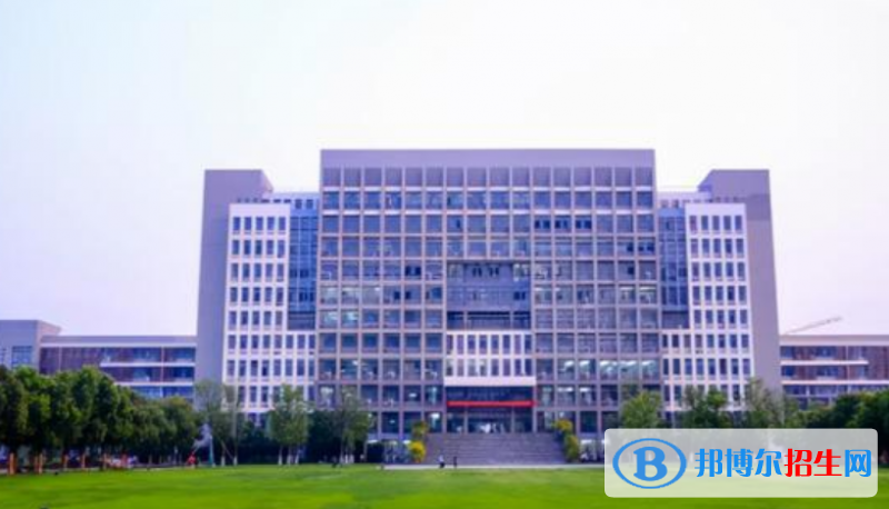 淮北理工學(xué)院是不是雙一流大學(xué)？ 