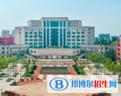 富順職業(yè)技術(shù)學(xué)校2023年報名條件、招生要求、招生對象