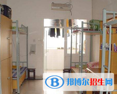 富順職業(yè)技術(shù)學(xué)校2023年宿舍條件