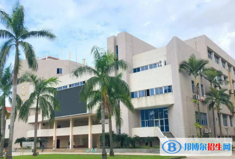 福州大學至誠學院是幾本？是985和211嗎？