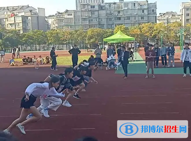 金華商業(yè)技工學(xué)校2023年學(xué)費(fèi)、收費(fèi)多少