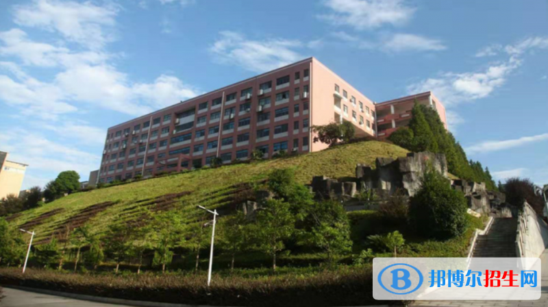 湖南財政經(jīng)濟學院是幾本？是985和211嗎？