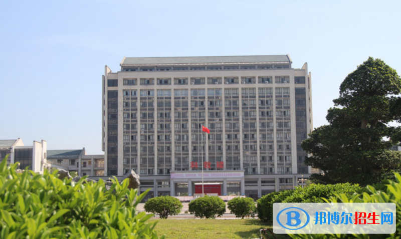 廣西科技師范學(xué)院是幾本？是985和211嗎？