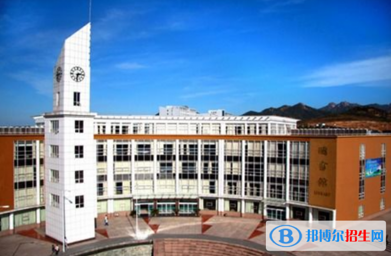 青島理工大學(xué)是幾本？是985和211嗎？