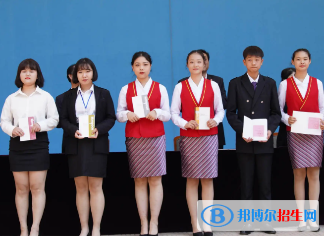 2023年西安市導(dǎo)游禮儀職業(yè)學(xué)校學(xué)費(fèi)、收費(fèi)多少