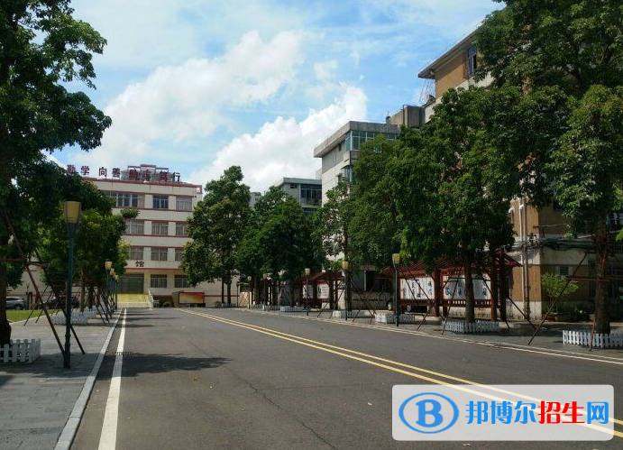 2023年?？谑协偵饺A僑中學(xué)排名