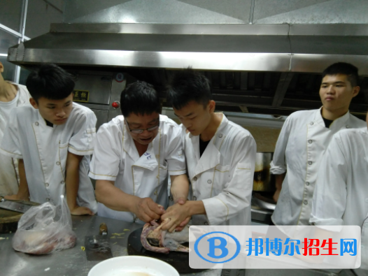 肅寧技工學校地址在哪里，哪個地區(qū)，哪個城市?