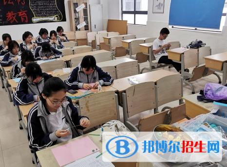 溫州市城鄉(xiāng)建設職工中等專業(yè)學校地址在哪里，哪個地區(qū)，哪個城市?