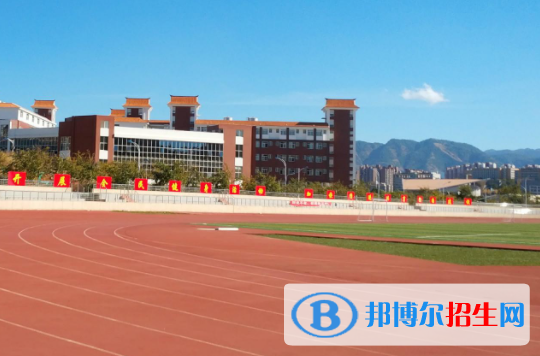 高考滿分作文：老規(guī)矩新內涵（3篇）