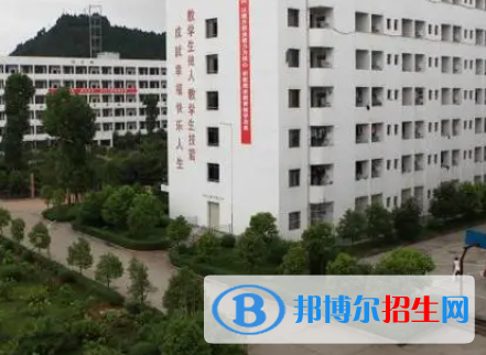 2023遂寧應(yīng)用高級(jí)技工學(xué)校多少錢(學(xué)費(fèi)明細(xì))