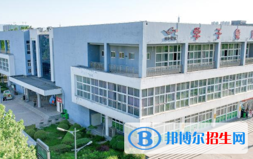 2023洛陽(yáng)鐵路信息工程學(xué)校招生簡(jiǎn)章