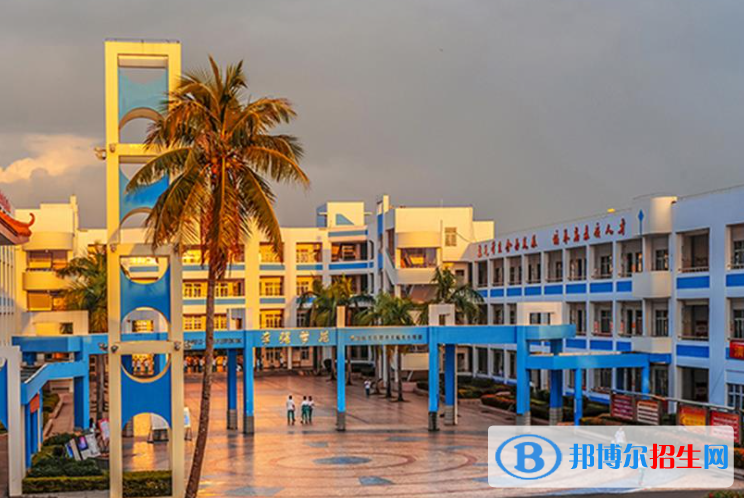 2023瓊海市嘉積中學(xué)招生簡章