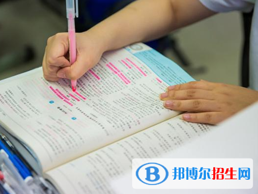 高考滿分作文：所向，所愛，所愿（3篇）