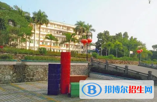 儋州市兩院中學(xué)地址在哪里，哪個(gè)地區(qū)，哪個(gè)城市