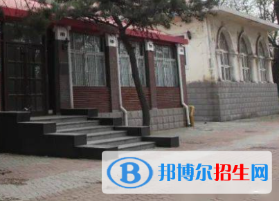 秦皇島市港口職業(yè)學(xué)校地址在哪里，哪個(gè)地區(qū)，哪個(gè)城市?