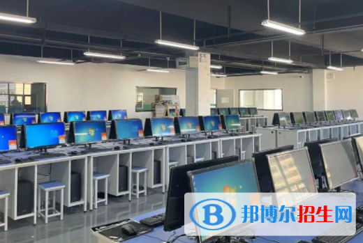 鄭州機(jī)電工業(yè)技工學(xué)校地址在哪里，哪個(gè)地區(qū)，哪個(gè)城市?