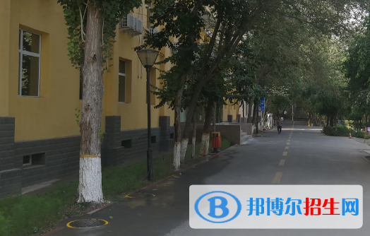 2023計(jì)算機(jī)平面設(shè)計(jì)專業(yè)的烏魯木齊中職學(xué)校有哪些？